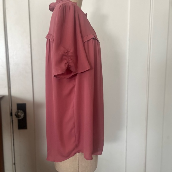 DR2 Rose Ruffle Blouse - Picture 3 of 7